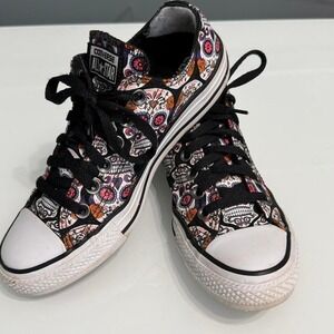 Converse Chuck Taylor Low "Sugar Skull" Print – Women's 7 / Men's 5‎